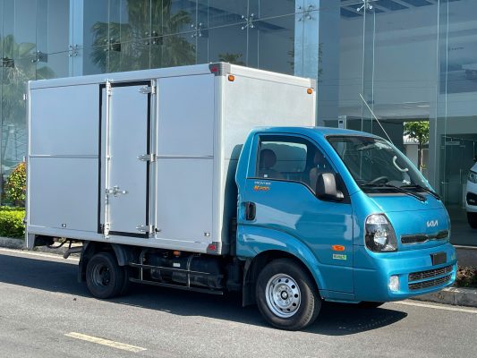 Bảo hành 3 năm hoặc 100.000km