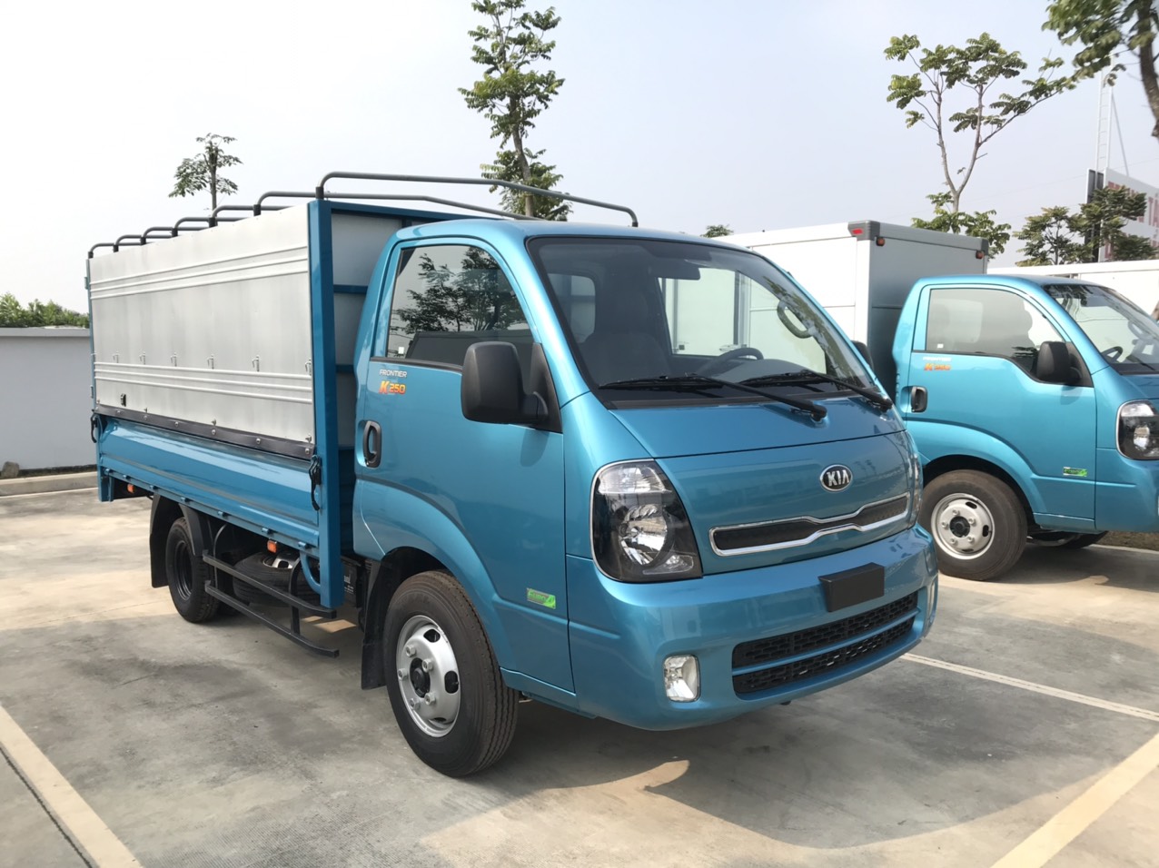 KIA K250 thùng mui bạt