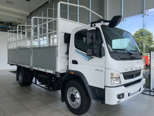 Xe tải FUSO FI170 tải trọng 8,3 tấn thùng dài 6,1 mét