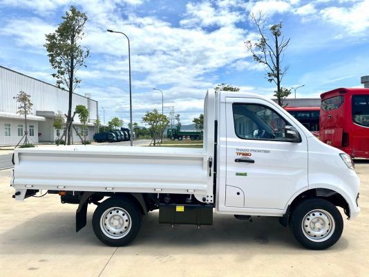 Xe tải THACO TF220 thùng lửng tải trọng 990kg