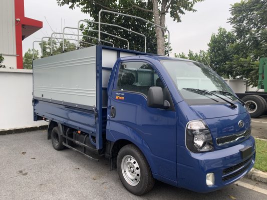 Xe tải KIA K200 thùng mui bạt tải trọng 1,9 tấn