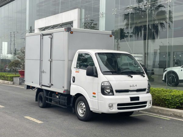 Bảo hành chính hãng 3 năm hoặc 100.000km