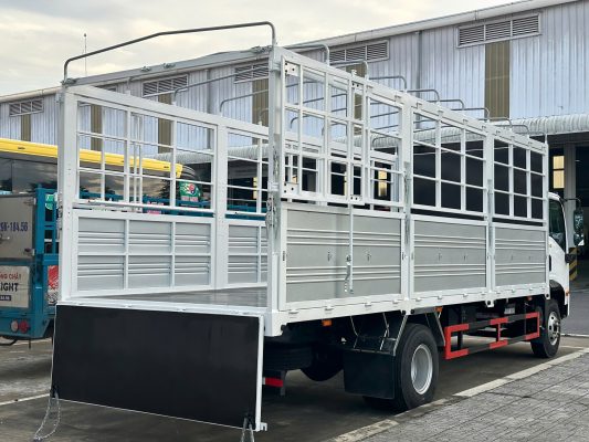 Mẫu thùng mui bạt mở cánh dơi tiện dụng